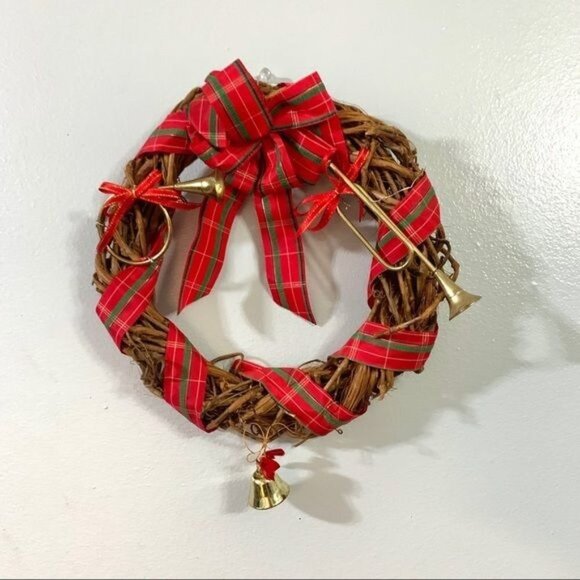 Rustic Christmas Wreath Grapevine Gold Instruments Holiday Decor - Picture 1 of 5